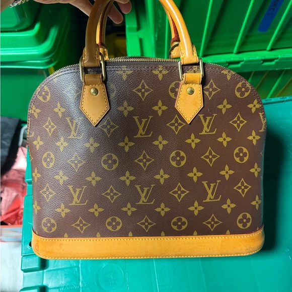 Louis Vuitton Alma PM Monogram | Authentic LV Satchel | Classic Handbag - Picture 15 of 17